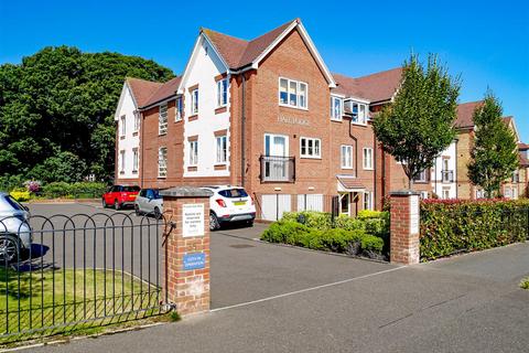 1 bedroom apartment for sale, Fitzalan Road, Littlehampton BN17