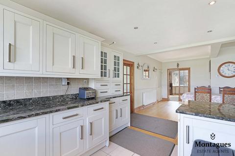 4 bedroom detached house for sale, Vicarage Lane, North Weald, CM16