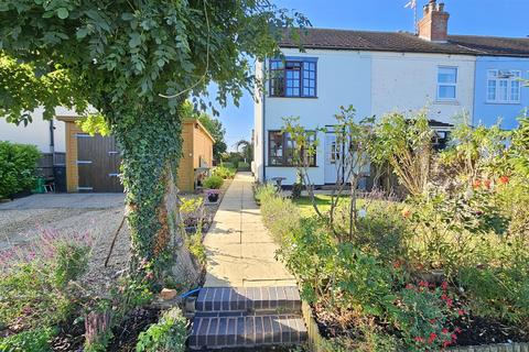 3 bedroom end of terrace house for sale, Main Road, Barnstone