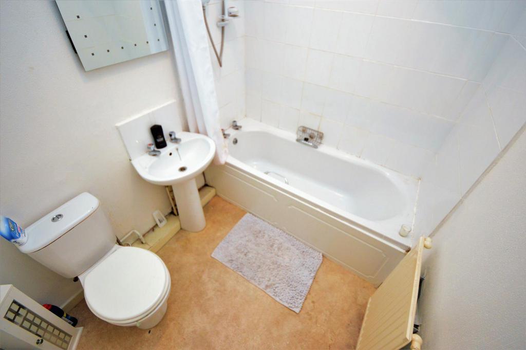 Bathroom.jpg