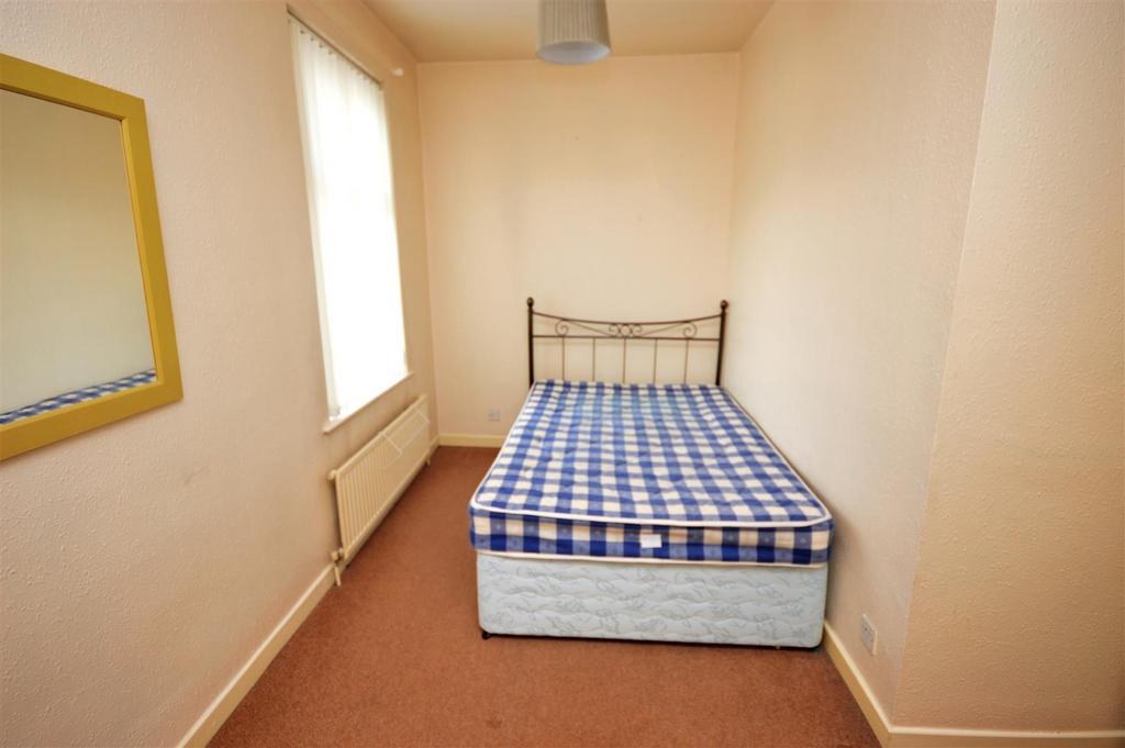 Bedroom 2.jpg