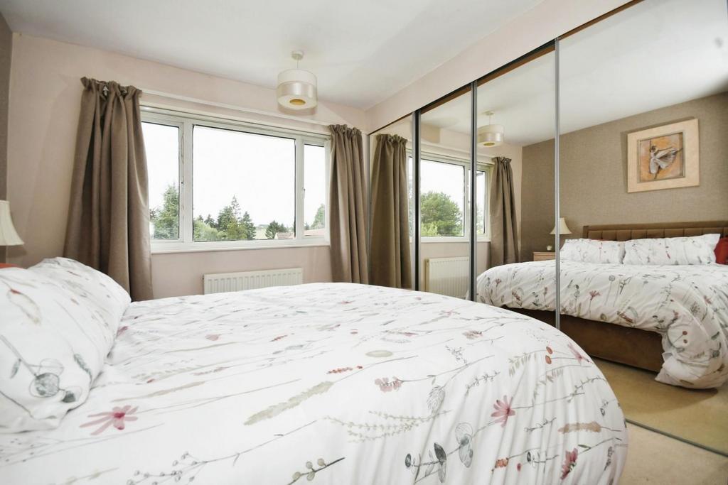 BED 1.jpg