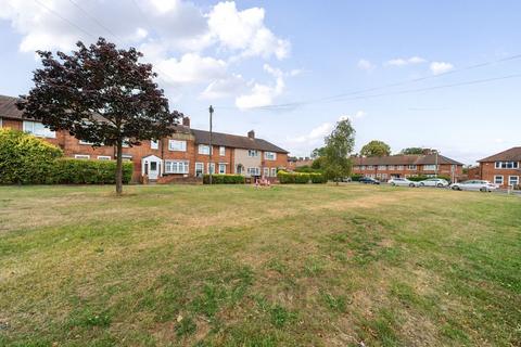 3 bedroom terraced house for sale, Bilsby Grove, Mottingham, SE9 - Overlooking Green!