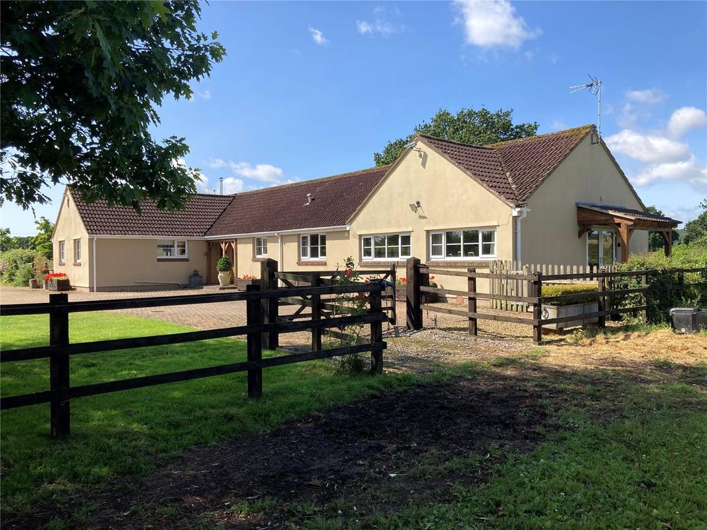 Lower Stone, Berkeley... 4 bed equestrian property for sale £995,000