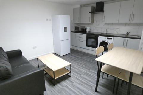 3 bedroom flat to rent, Temple Street, London E2