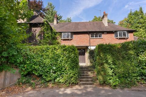 6 bedroom detached house for sale, Brassey Road, Oxted RH8