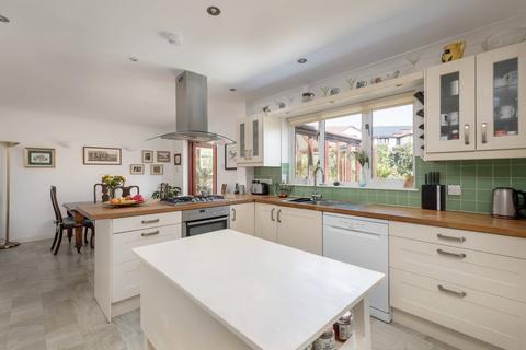 25 Knowesley Park, Haddington, EH41 3TB