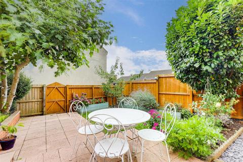 2 bedroom end of terrace house for sale, Blue Bell Hill Road, Thorneywood NG3