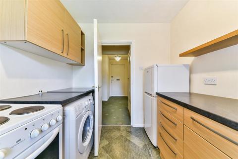 1 bedroom apartment for sale, Worcester Road, Sutton