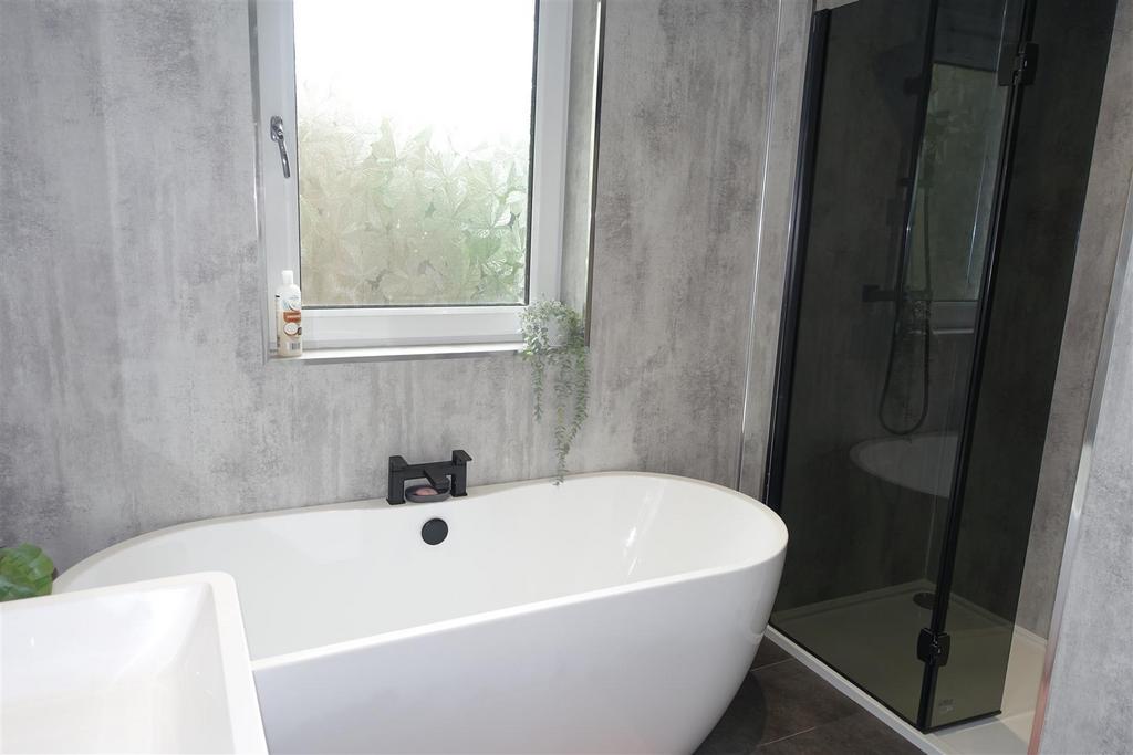 Upper Flat Bathroom