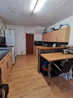 4 bedroom terraced house to rent, Rhondda Street, Mount Pleasant, Swansea