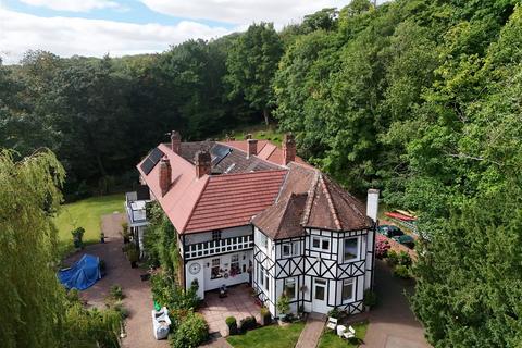 3 bedroom semi-detached house for sale, The Octagon, Middleton St George