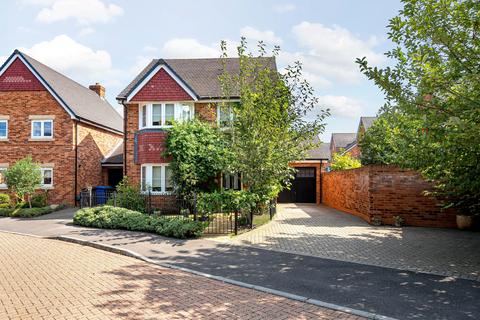 4 bedroom detached house for sale, Dartford Rise,  Farnborough, GU14