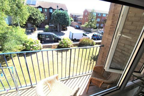 2 bedroom flat for sale, Downview Road, Worthing BN11