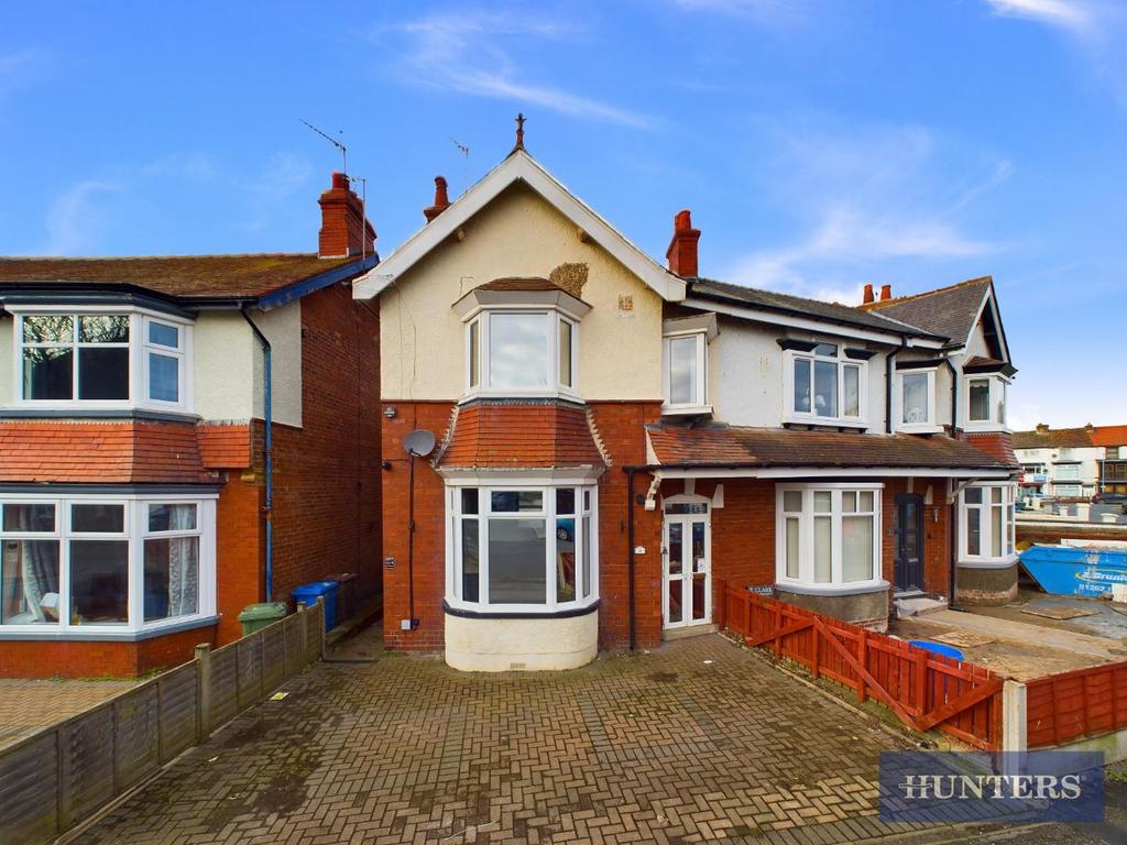 Horsforth Avenue, Bridlington 4 bed semidetached house for sale £220,000
