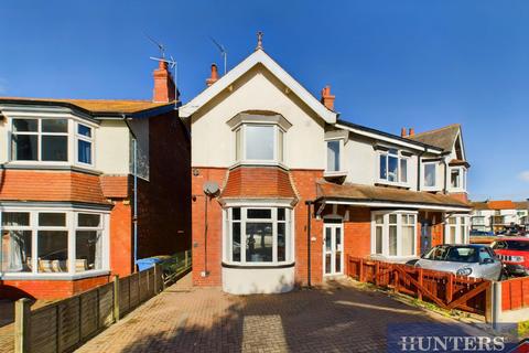 4 bedroom semi-detached house for sale, Horsforth Avenue, Bridlington