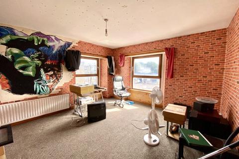 5 bedroom end of terrace house for sale, South Street, West Yorkshire BD21