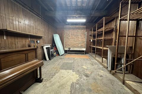 Storage to rent, High Street, Rochester