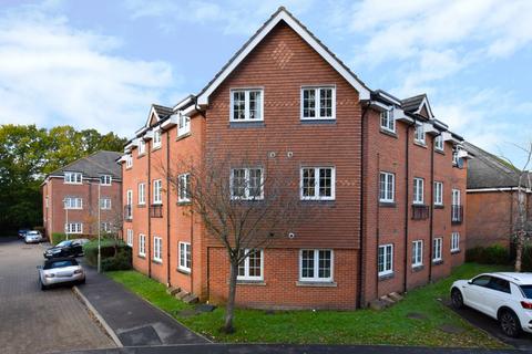 2 bedroom ground floor flat for sale, Hawthorn Way, Lindford, Bordon, Hampshire, GU35