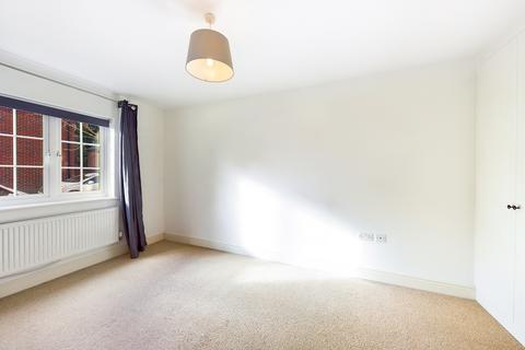 2 bedroom ground floor flat for sale, Hawthorn Way, Lindford, Bordon, Hampshire, GU35