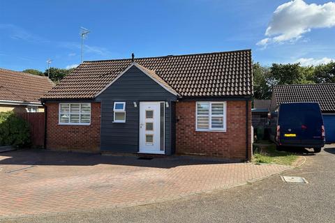 2 bedroom detached bungalow for sale, Goodacre, Peterborough PE2