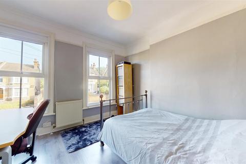 9 Old Road West, Gravesend, DA11 0LH