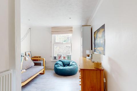9 Old Road West, Gravesend, DA11 0LH