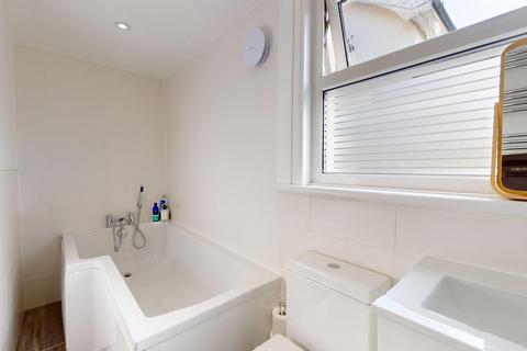 9 Old Road West, Gravesend, DA11 0LH