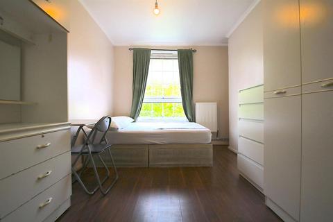 5 bedroom house share to rent, Cahir Street, London E14