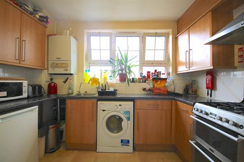 5 bedroom house share to rent, Cahir Street, London E14