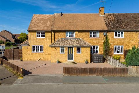 4 bedroom semi-detached house for sale, Anstey Close, Waddesdon HP18