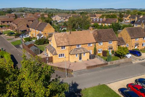 4 bedroom semi-detached house for sale, Anstey Close, Waddesdon HP18