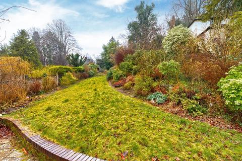 19 Park Road, Kenley, CR8 5AS