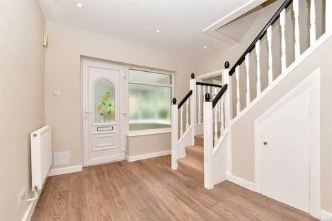 19 Park Road, Kenley, CR8 5AS