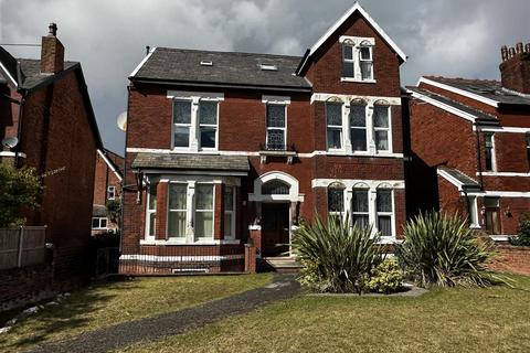 undefined, Avondale Road North, Southport
