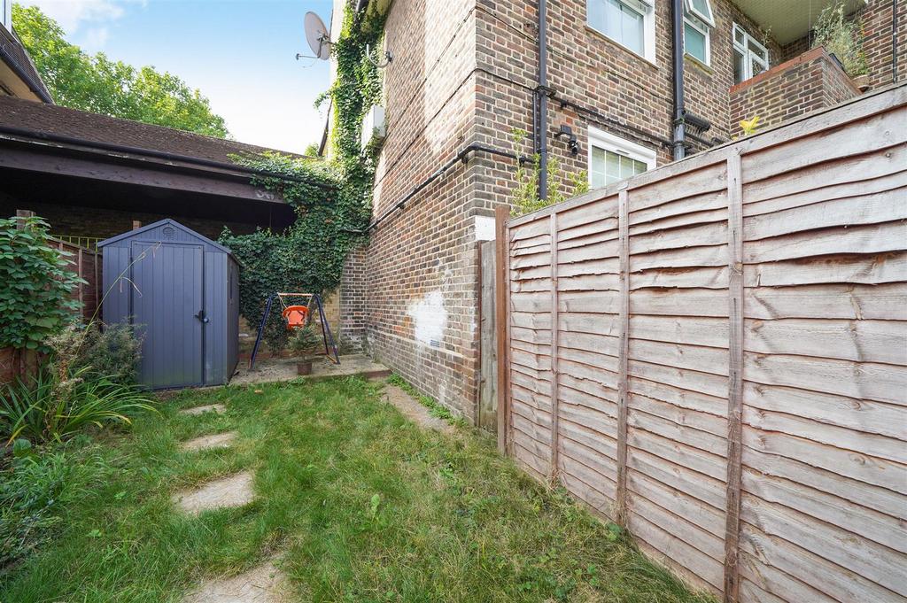 83 Lushington Road - utt TX4 RLRqy Hdgt Qwc38.jpg