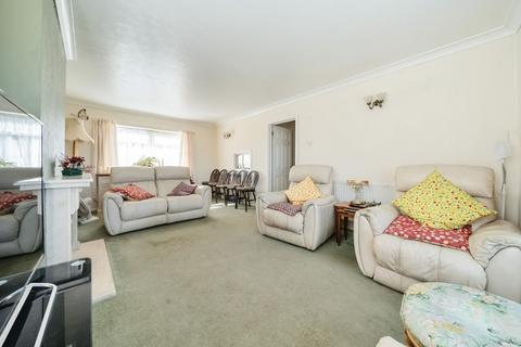 3 bedroom detached bungalow for sale, Gainsborough Drive, Selsey, PO20