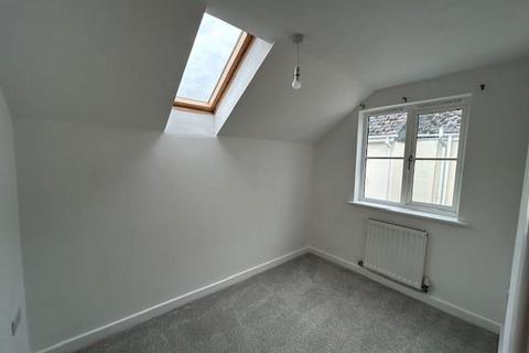 2 bedroom apartment to rent, High Street, Honiton