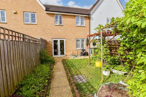 9 Regna Close, Rainham, RM13 9FQ