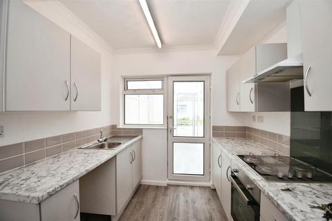 3 bedroom terraced house for sale, The Greenway, Gipsyville, Hull