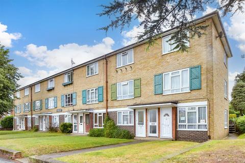 2 bedroom ground floor flat for sale, York Road, Sutton, Surrey