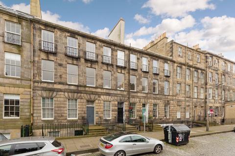 2 bedroom flat to rent, Broughton Place, Edinburgh, EH1