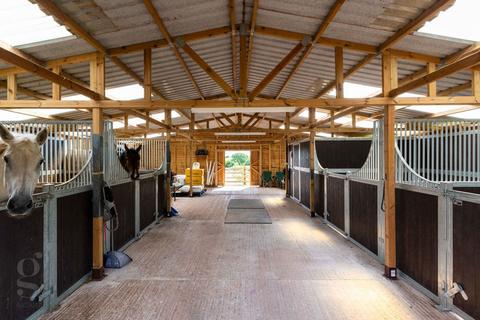 4 bedroom equestrian property for sale, Barn Conversion & Land with Equestrian Facilities - Michaelchurch Escley, Herefordshire