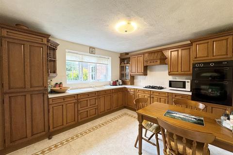 4 bedroom detached house for sale, Meadow Close, Walmley, Sutton Coldfield