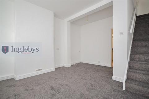 2 bedroom terraced house to rent, Errington Street, Brotton