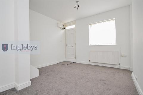 2 bedroom terraced house to rent, Errington Street, Brotton