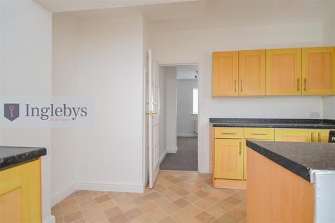 2 bedroom terraced house to rent, Errington Street, Brotton