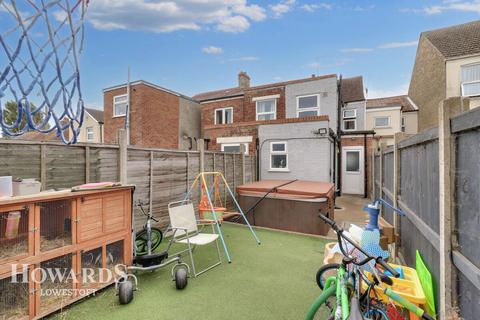 3 bedroom terraced house for sale, Eastern Way, Lowestoft