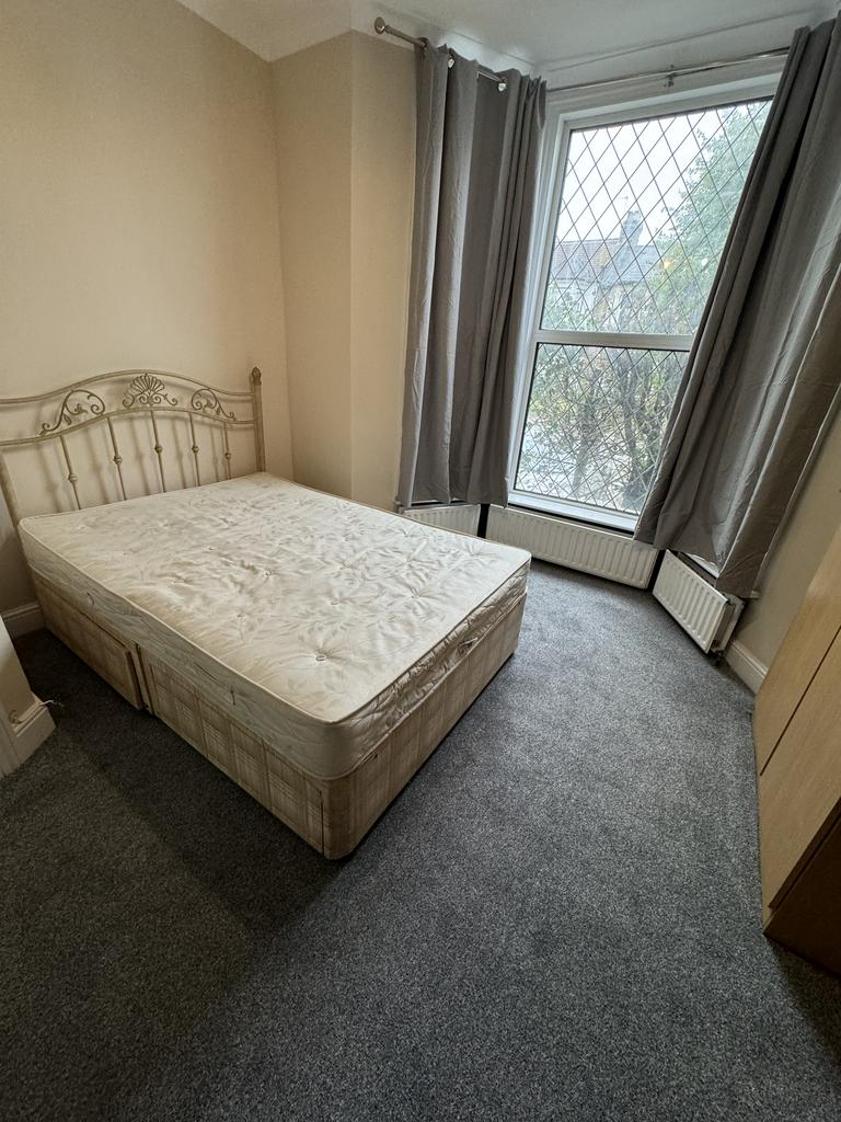 Argyle Road, Ilford IG1 1 bed flat to rent £1,595 pcm (£368 pw)