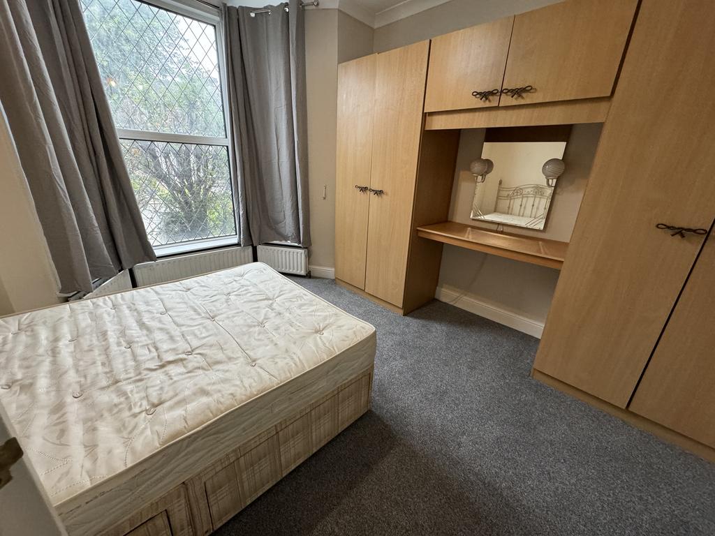 Argyle Road, Ilford IG1 1 bed flat to rent £1,595 pcm (£368 pw)